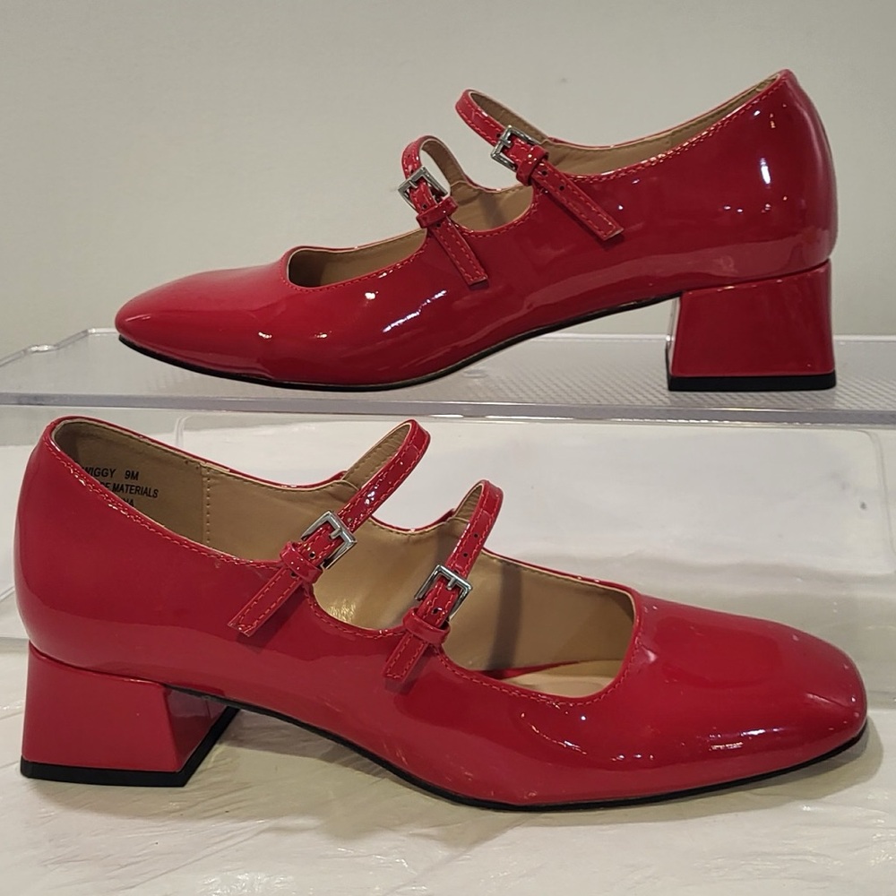 🏷️Price Drop.. CUSHIONAIRE Twiggy red patent Mary Jane shoes